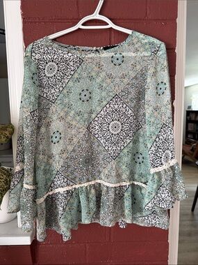 Melissa Paige Mint and Black Patchwork Ruffle-Hem Long Sleeve Blouse Medium